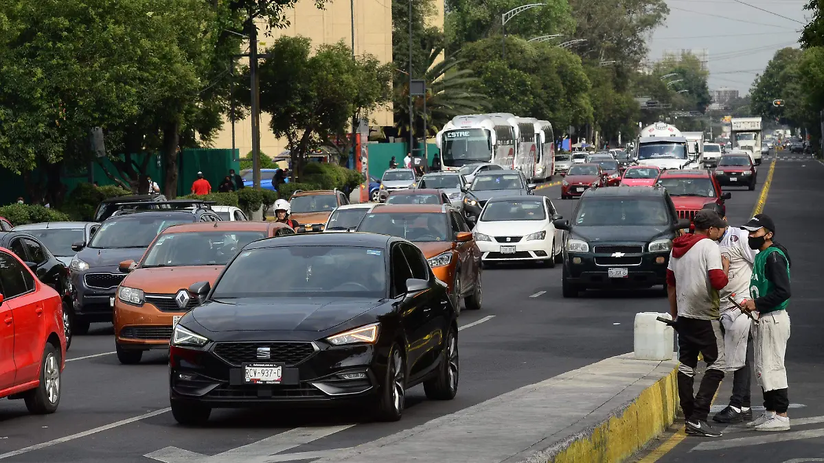 TRAFICO AVENIDA BAJA CALIFORNIA (1)